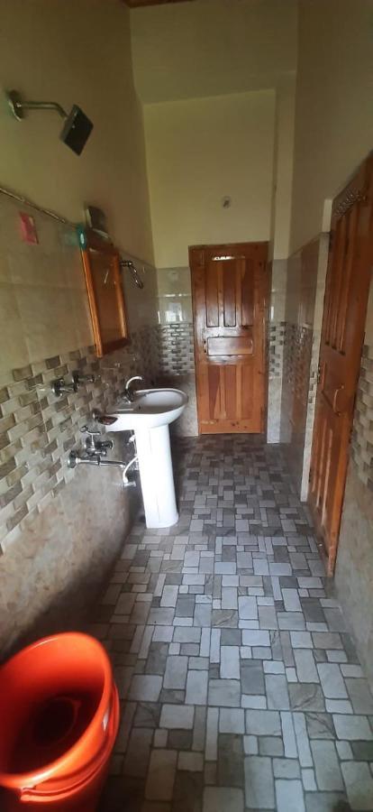 Throttle Shrottle Moto Hostel Manali  Bagian luar foto